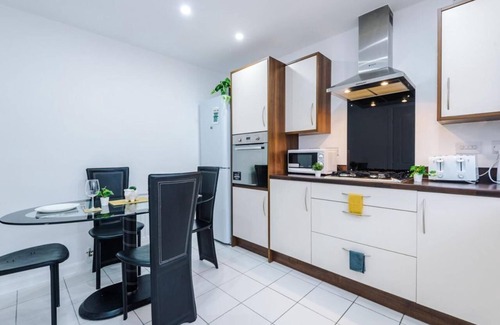 Manchester House | Beautiful Three Bed House In Manchester