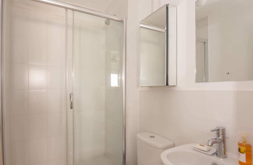 Weston Villa | Beautiful Three Bedroom Property