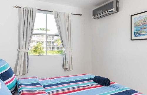 Weston Villa | Beautiful Three Bedroom Property