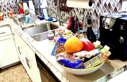 Drayton Condo | Beautiful totally remodeled 2 BR property near everything!