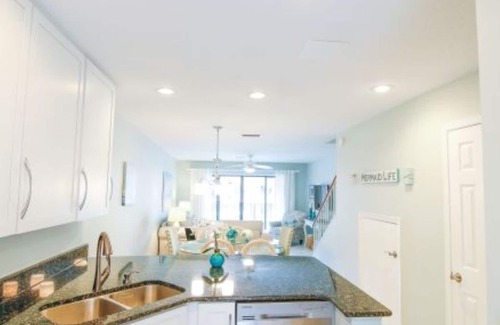 Butler Beach Condo | Beautiful Townhome with Ocean View at St Augustine Beach