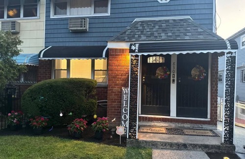 East New York Apartment | Beautiful two bedroom. With Wash and Fold services included for Free!