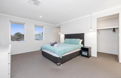 Carlisle House | Beautiful Two Story Home For Every Family