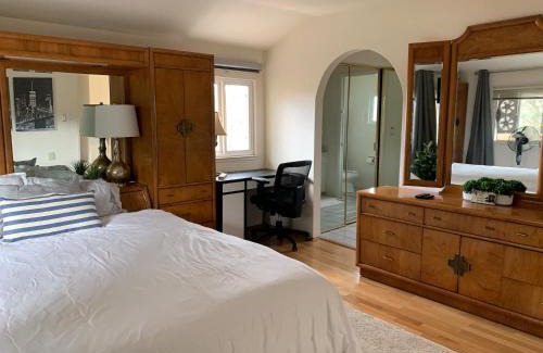 Saratoga House | Beautiful Two-Story Saratoga House w Big Yard