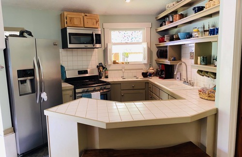 Morganton House | *BEAUTIFUL UNIQUELY STYLED HOME WITHIN 5 MINS OF LAKE JAMES!