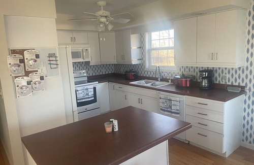 Shelbyville House | Beautiful vacation home seconds away from Lake Shelbyville Beach and Boat Ramp!