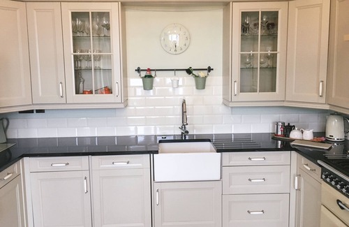 Grange-over-Sands Apartment | Beautiful victorian apartment in unspoiled seaside town
