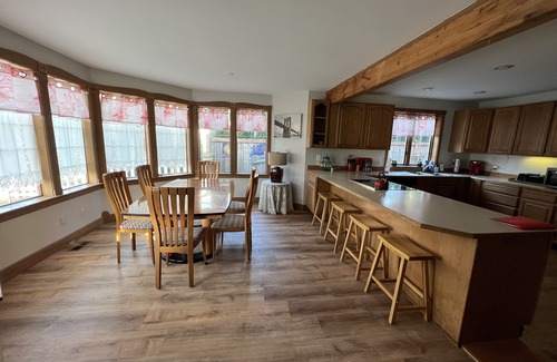 Snohomish House | Beautiful victorian house, walk to shopping & historic district, & so much more