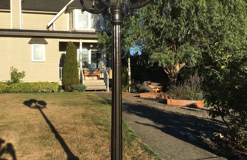 Snohomish House | Beautiful victorian house, walk to shopping & historic district, & so much more