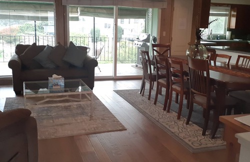 Seabright House | Beautiful View.and a short walk to Boardwalk!