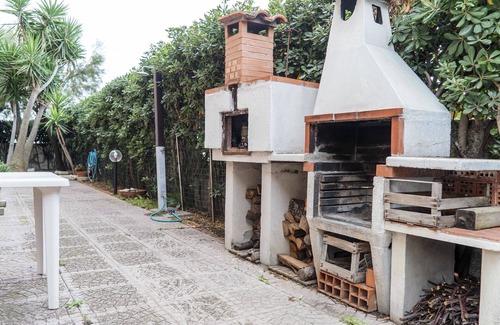 Roman Coast Villa | Beautiful villa for 4 people with A/C, WIFI, TV, patio and panoramic view, close to Civitavecchia