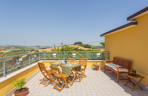 Ripatransone House | Beautiful villa for 6 people with A/C, WIFI, TV, terrace, pets allowed and panoramic view