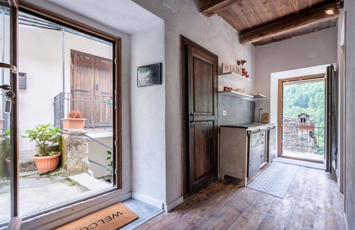 Bognanco House | Beautiful villa for 2 guests with TV, terrace and pets allowed