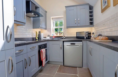Tansley House | Beautiful villa for 2 people with WIFI