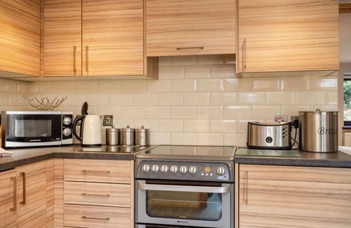 Surlingham House | Beautiful villa for 4 people with WIFI and parking