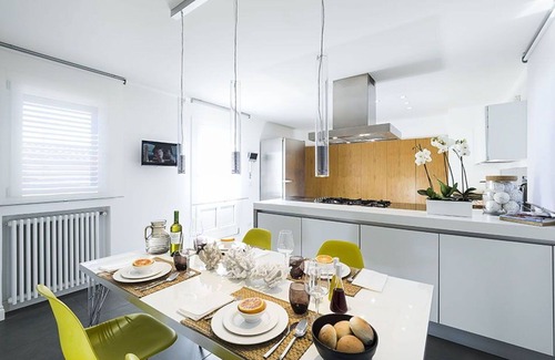 Catania City Centre Villa | Beautiful villa for 4 guests with A/C, WIFI, TV and terrace