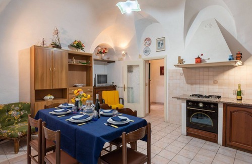 Cipressa House | Beautiful villa for 6 guests with TV, terrace and panoramic view