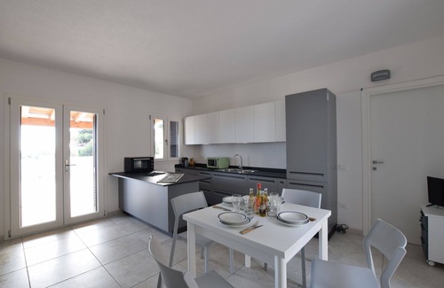 Baia Sant'Anna Villa | Beautiful villa for 7 people with WIFI, A/C, TV and patio