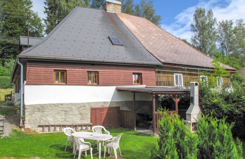 Lenora House | Beautiful villa for 11 people with TV, patio, pets allowed and parking