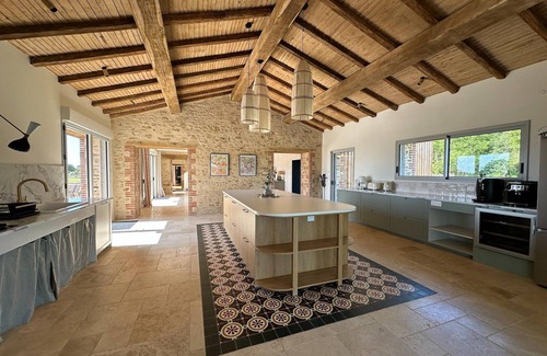 Sainte-Cecile House | Beautiful villa with wellness views