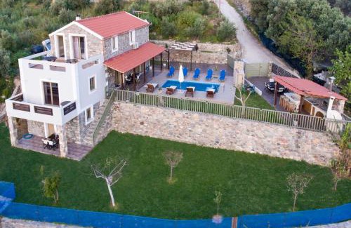 Platanias Villa | Beautiful Villa