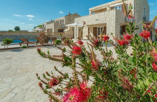 Privlaka Cabin | Beautiful villa in Privlaka with heated swimming pool