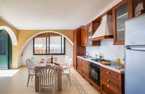 Scala di Furno Villa | Beautiful villa for 7 people with A/C, pool, TV and patio