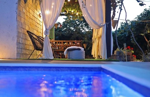 Donje Rastane Villa | Beautiful Villa with swimming-pool, County Zadar