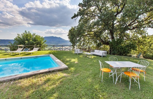Forano Villa | Beautiful Villa with Swimming Pool and Large Garden in Sabina close to Rome