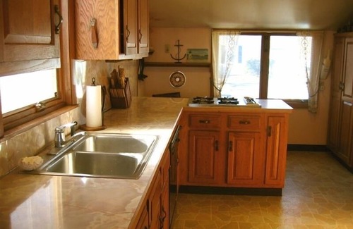 Branford House | Beautiful Waterfront Beach House for Family Vacations