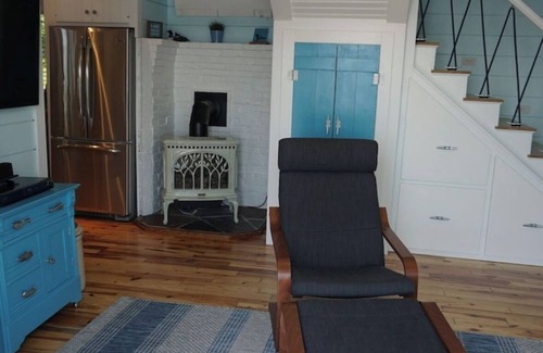 Franklin House | Beautiful Waterfront Home on Webster Lake!