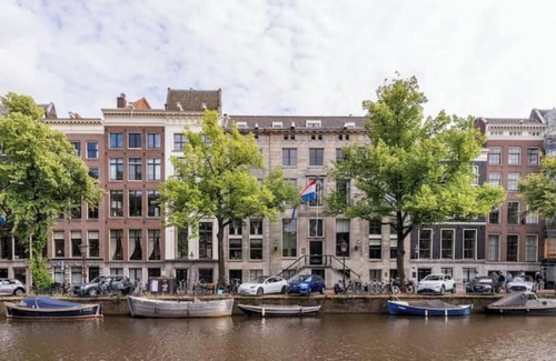 De Weteringschans Apartment | Beautiful & Well-located Canalhouse