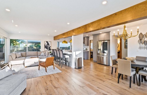 Thousand Oaks House | Beautiful Westlake Village Pool Home