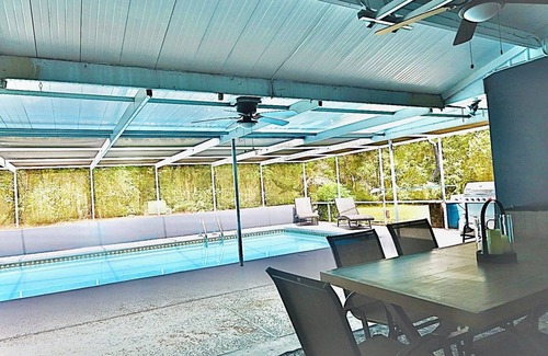 Ocala House | Beautifull 4 bedroom home complete with couvered swimmng pool.