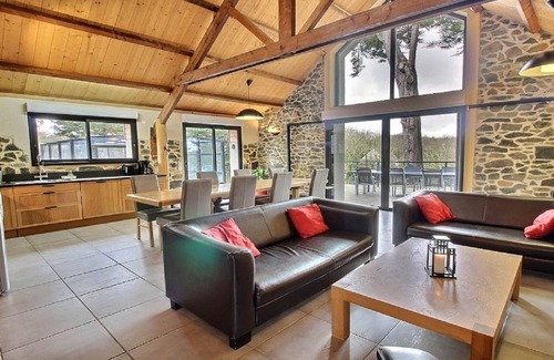 Erquy Villa | beautifull stylish house close to the beach, heated and covered swimming pool