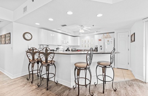 New Smyrna Beach Condo | Beautifully Decorated Corner Unit with Lots of Upgrades