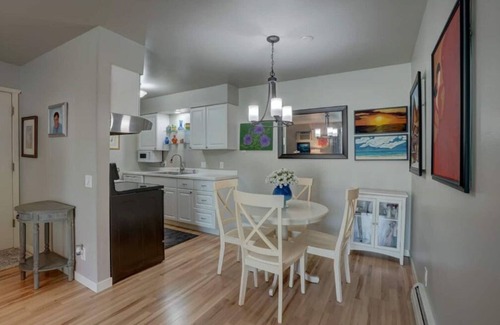 Verona Apartment | Beautifully decorated apartment 120 Berkley #4
