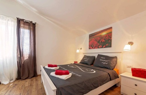 Rakovci House | Beautifully furnished holiday home with pool