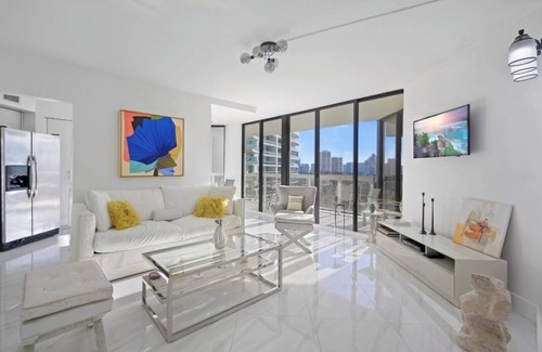 Aventura Condo | Beautifully Furnished Rental: 2-bedroom great views in Aventura on intracoastal.