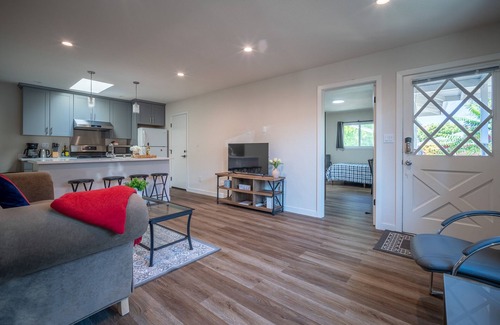 Blackford House | Beautifully Remodel & convenient 3bd/3ba @San Jose