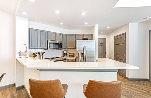 Highlands Townhomes Condo | Beaver Creek Getaway - 3BR, Pool & Hot Tub, Great Access to Amenities, Mountain, Dining & Shops