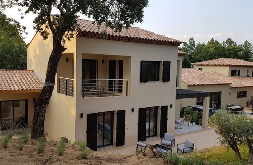 Plan-de-la-Tour Bed & Breakfast | Bed and breakfast in the heart of the Plan de la Tour vineyards VILLA SAONA