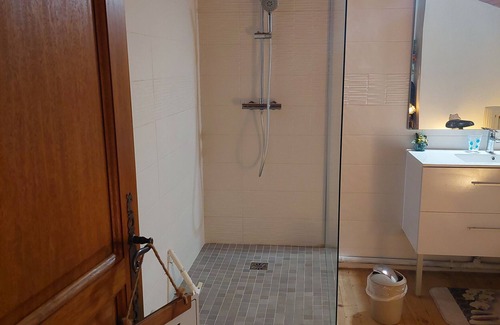 Puycasquier Bed & Breakfast | Bed and Breakfast 'Dame De Coeur' with Shared Terrace, Private Garden and Wi-Fi