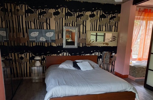 Aiguelongue Bed & Breakfast | Bed and breakfast in villa Montpellier Aiguelongue 10mins from center.