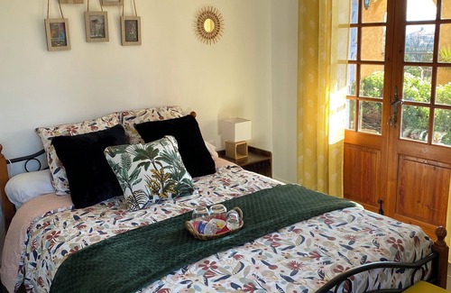 Flayosc Bed & Breakfast | Bed and breakfast La Joséline Chambre Adeline breakfast included