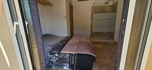 Aleria Apartment | Bed and breakfast with pool