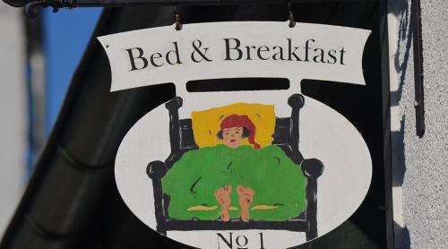 Glarus Sued House | Bed and Breakfast - Zeit für Gemütlichkeit mit eigenem Bad und Terrasse