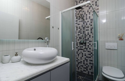 Mali Ston House | Bed&Breakfast Sorgo Palace- Comfort Family Room (Amethyst)