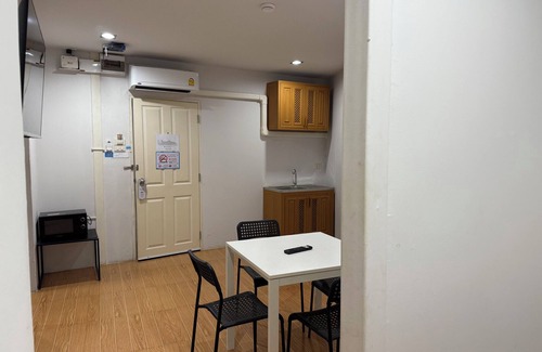 Nonthaburi Hotel | Bed by Cruise at Samakkhi-Tivanont