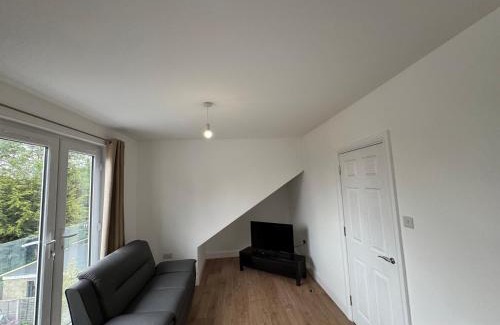 Wallington North Apartment | Beddington Park White House